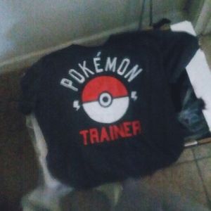pokemon trainer shirt size medium